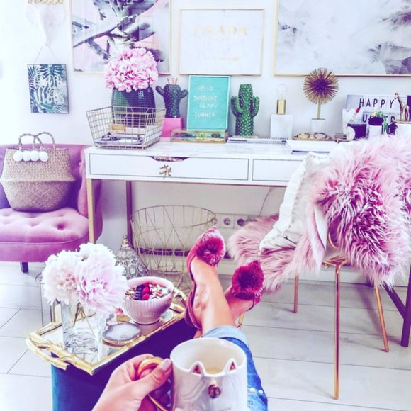 WE Thrift Shop - Who Are We? - Picture 1 of 1